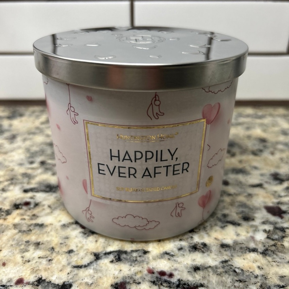 “HAPPILY EVER AFTER" 
Huntington Home (Aldi) 3-Wick Candle